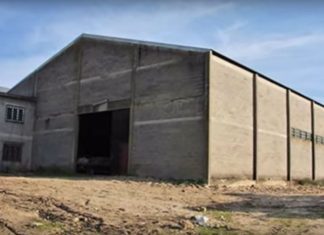 Casal de aposentados compra celeiro abandonado e o que eles acham dentro é absolutamente incrível! celeiro abandonado