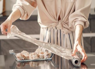 This is why you can’t keep your leftovers in aluminum foil